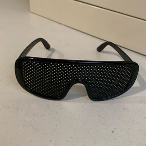 Pinhole Glasses Black Hallow Sunglasses